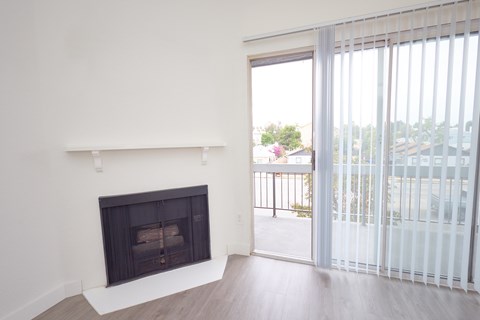 Floor plan for 2 beds, 2 baths, 1000 sqft